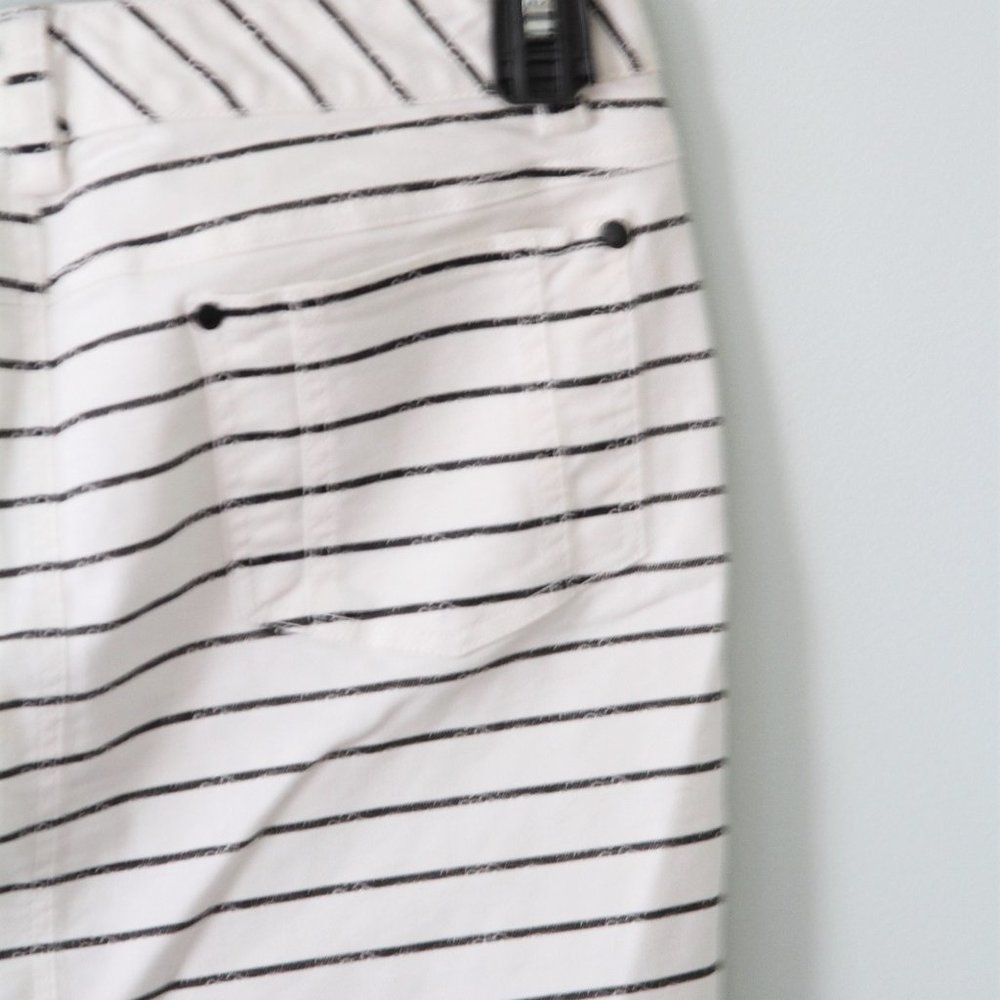 Alice and Olivia Denim Mini Skirt - Picture 7 of 8